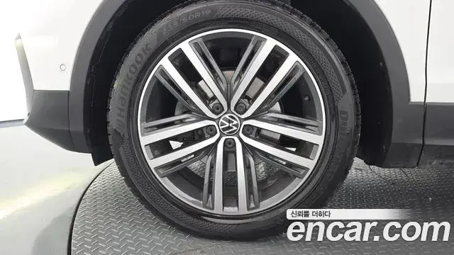 Volkswagen Tiguan 2023 — Photo 29/37