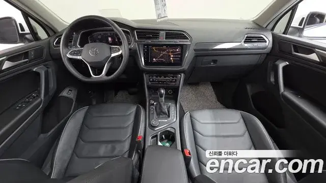 Volkswagen Tiguan 2023 — Photo 33/37