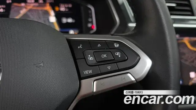 Volkswagen Tiguan 2023 — Photo 14/37