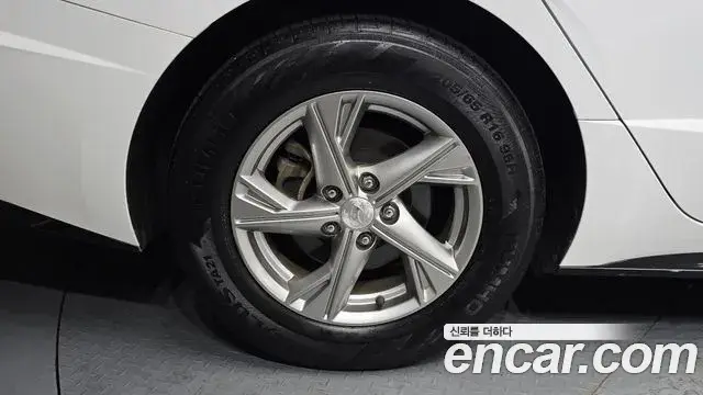 Hyundai Sonata 2019 — Фото 4/20
