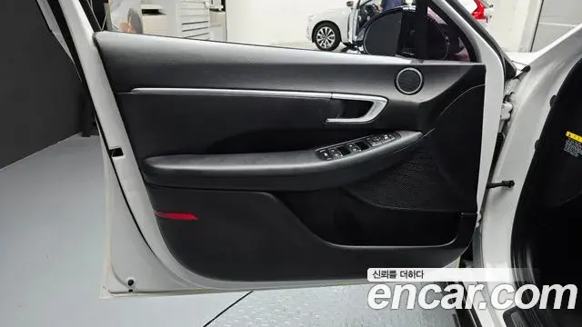 Hyundai Sonata Hybrid 2019 — Şəkil 34/40