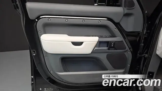 Land Rover Defender 2025 — Şəkil 27/33