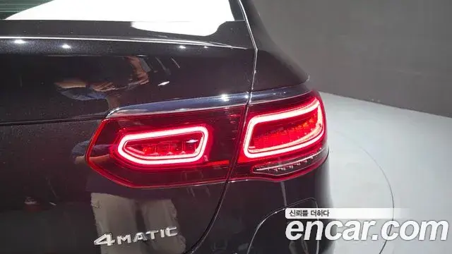 Mercedes-Benz GLC-Class 2021 — Photo 11/32