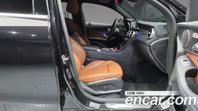 Mercedes-Benz GLC-Class 2021 — Photo 32/32