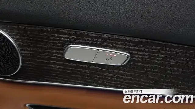 Mercedes-Benz GLC-Class 2021 — Photo 13/32