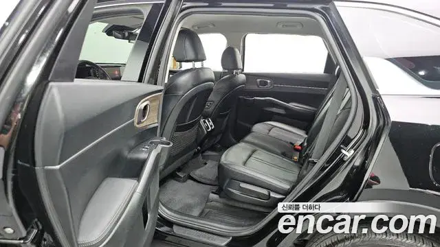 Kia Sorento 2020 — Фото 19/20