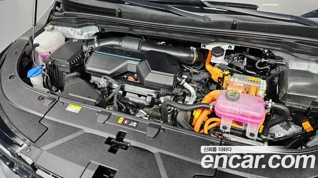 Kia Carnival 2024 — ფოტო 31/41