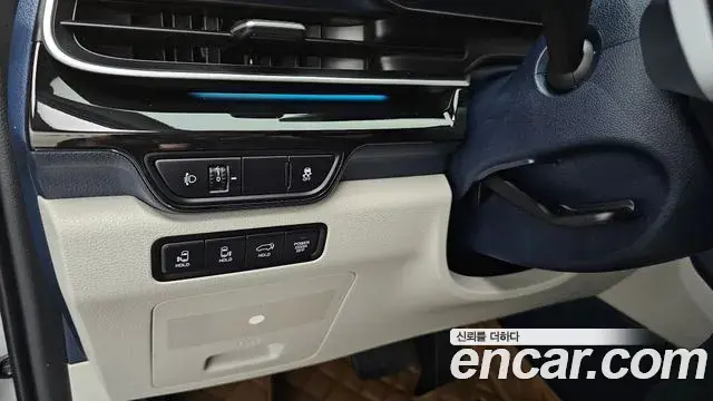Kia Carnival 2024 — ფოტო 16/41