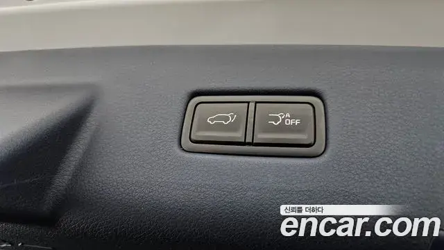 Kia Carnival 2024 — ფოტო 1/41