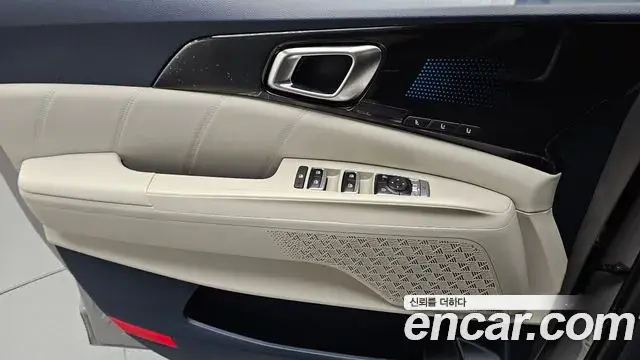 Kia Carnival 2024 — ფოტო 26/41