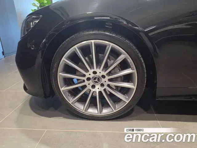 Mercedes-Benz E-Class 2023 — Фото 4/18