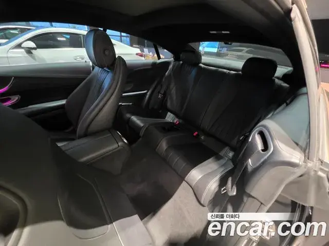 Mercedes-Benz E-Class 2023 — Фото 11/18