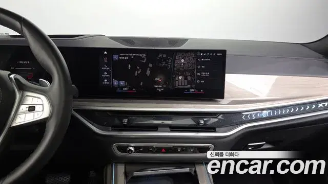 BMW X7 2023 — Photo 8/32
