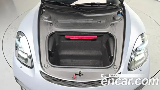 Porsche 718 Cayman 2023 — Photo 15/19