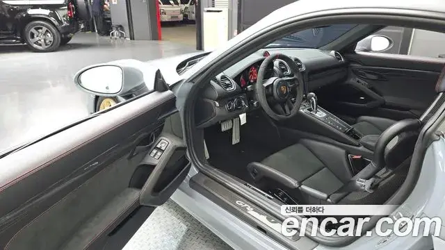 Porsche 718 Cayman 2023 — Photo 14/19