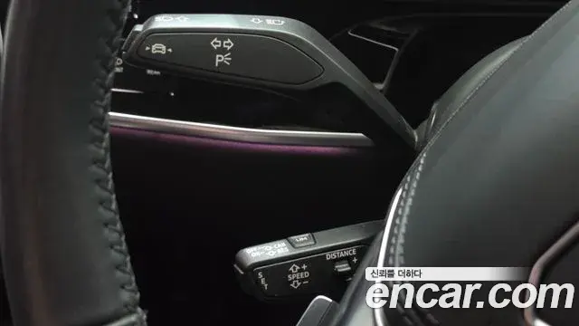 Audi A8 2021 — ფოტო 29/37