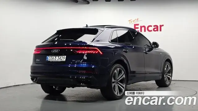 Audi Q7 2023 — Фото 2/20