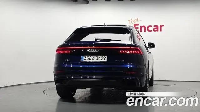 Audi Q7 2023 — Фото 4/20
