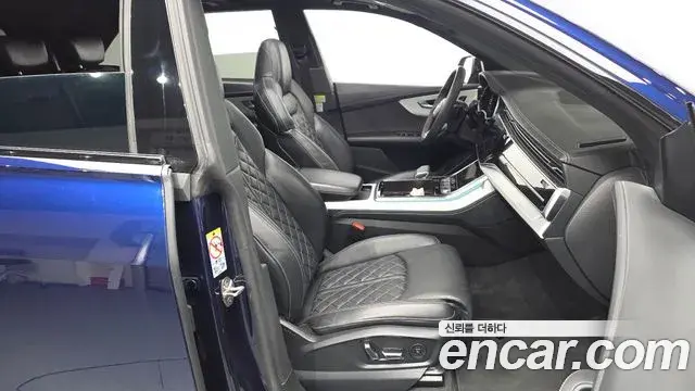 Audi Q8 2023 — ფოტო 6/31