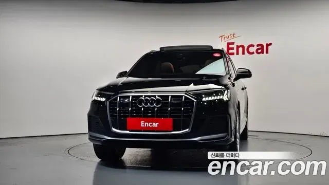 Audi Q7 2023 — ფოტო 7/20