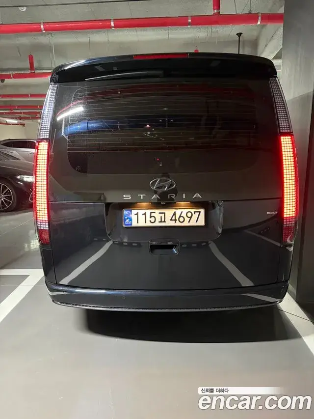 Hyundai Staria 2022 — Фото 4/11