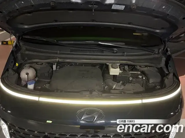 Hyundai Staria 2022 — Фото 6/11