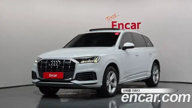 Audi Q7 2020 — Фото 1/20