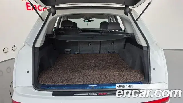 Audi Q7 2020 — Фото 20/20