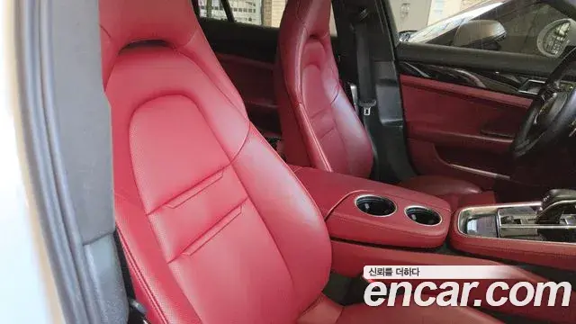 Porsche Panamera 2021 — Photo 4/8
