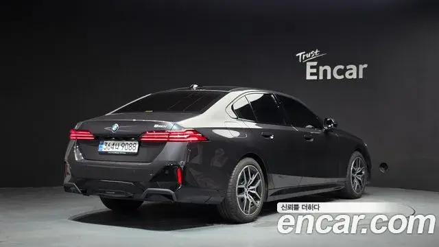 BMW 5 Series 2026 — Photo 8/20