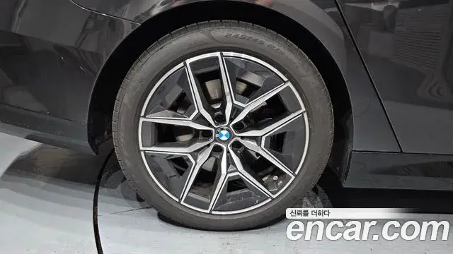 BMW 5 Series 2026 — Photo 1/20