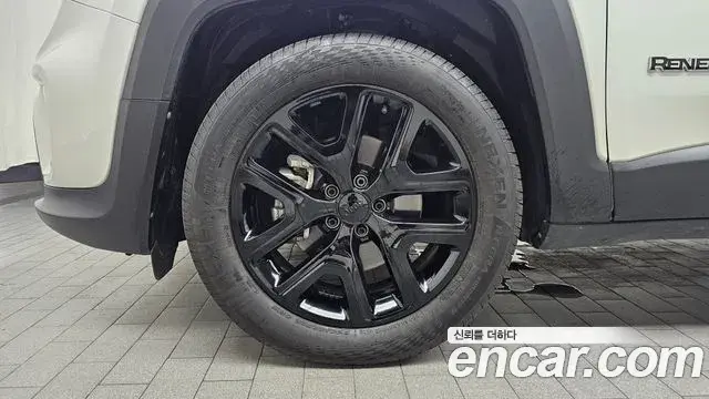 Jeep Renegade 2022 — Photo 20/20