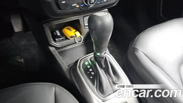 Jeep Renegade 2022 — Photo 11/20