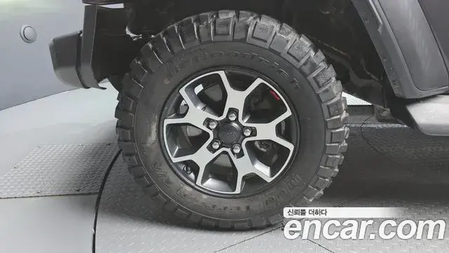 Jeep Wrangler 2021 — Şəkil 17/20