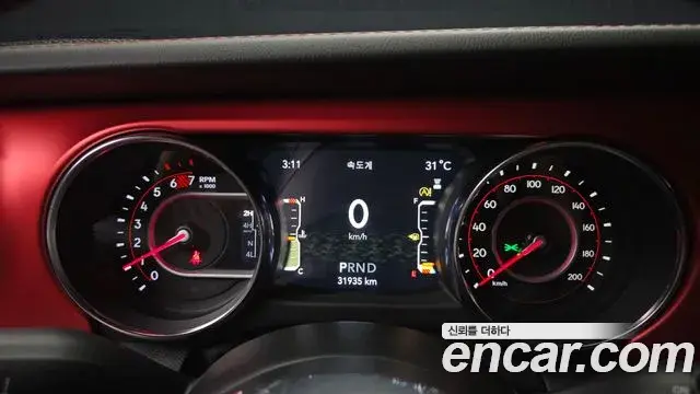 Jeep Wrangler 2021 — Şəkil 18/20