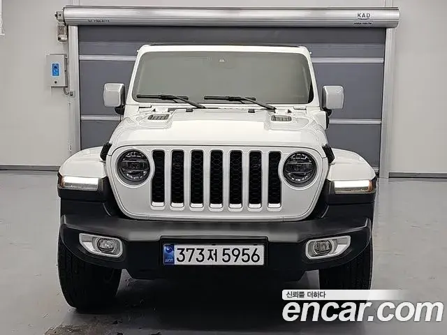 Jeep Wrangler 2021 — Photo 2/19