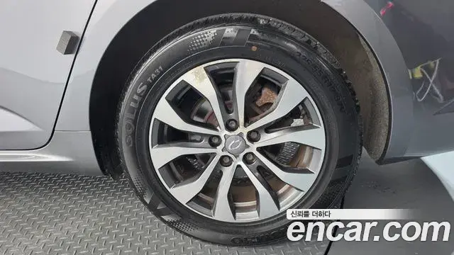 Renault Samsung SM6 2023 — Şəkil 27/32