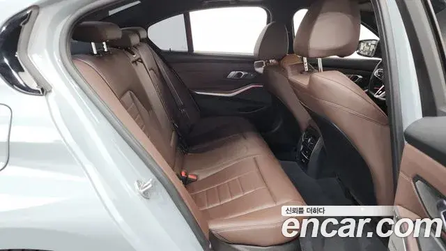 BMW 3 Series 2025 — ფოტო 12/33
