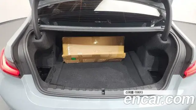 BMW 3 Series 2025 — ფოტო 31/33