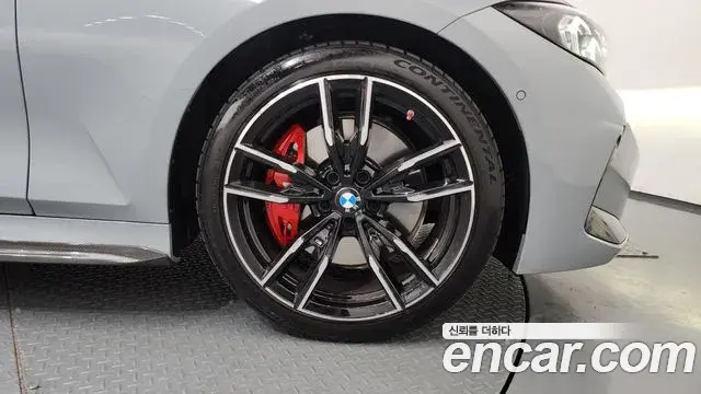 BMW 3 Series 2025 — ფოტო 28/33