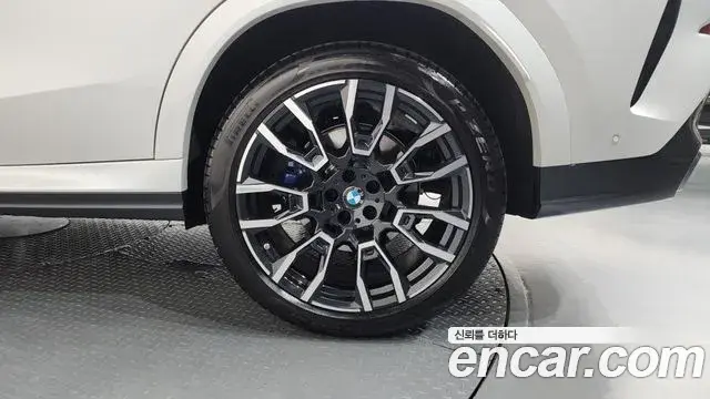 BMW X6 2025 — Photo 11/35