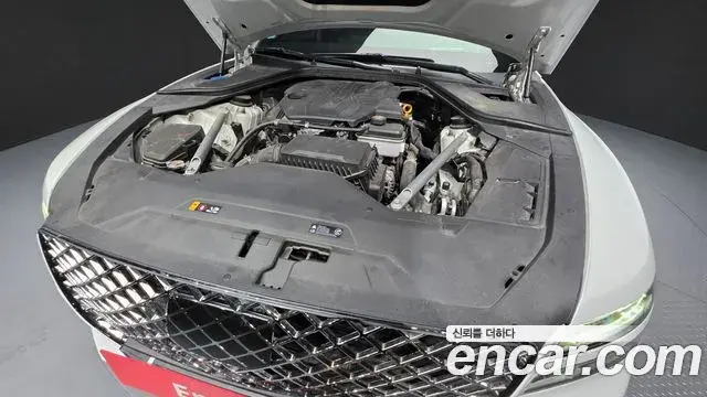 Genesis G80 2023 — Photo 13/37