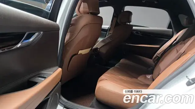Genesis G80 2023 — Photo 36/37