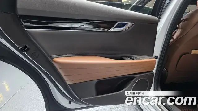 Genesis G80 2023 — Photo 2/37