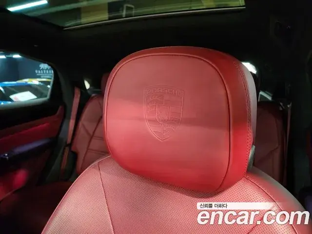 Porsche Cayenne 2020 — Фото 17/20