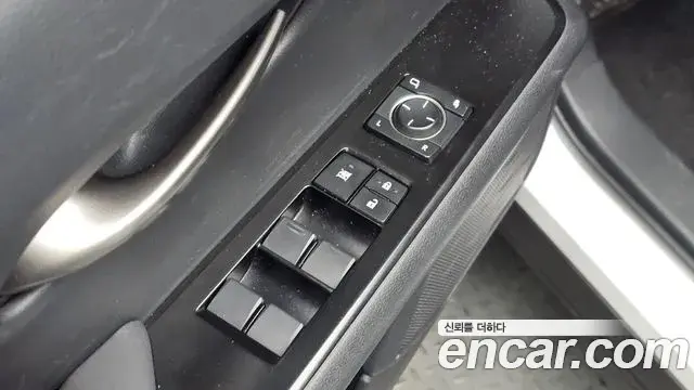 Lexus UX250h 2019 — Photo 7/32