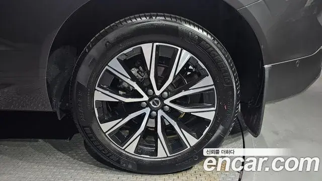 Volvo XC60 2024 — Photo 5/37