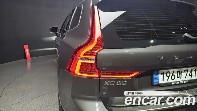 Volvo XC60 2024 — Photo 6/37