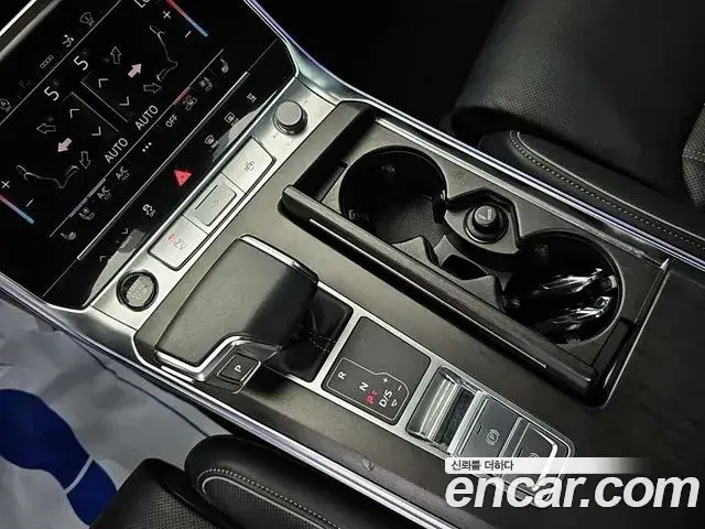 Audi A7 2021 — Photo 6/19