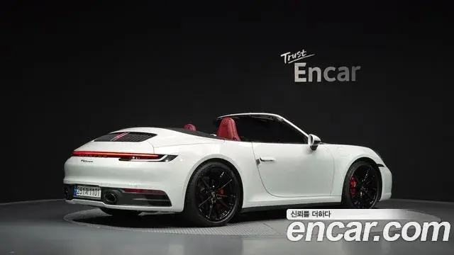 Porsche 911 2022 — ფოტო 13/20
